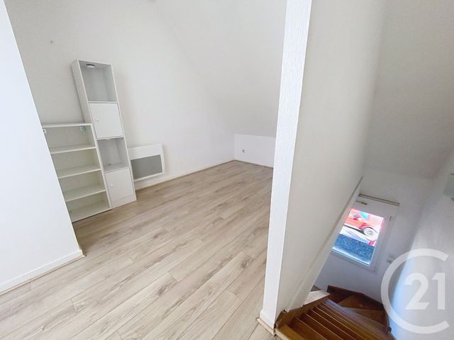 Appartement Duplex &agrave; louer - 2 pi&egrave;ces - 20,70 m2 - Senlis - 60 - PICARDIE