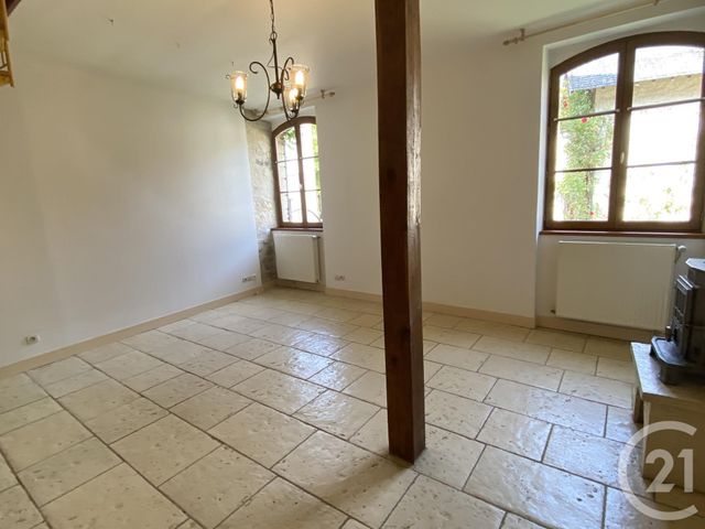 Maison à louer - 2 pièces - 63 m2 - Senlis - 60 - PICARDIE