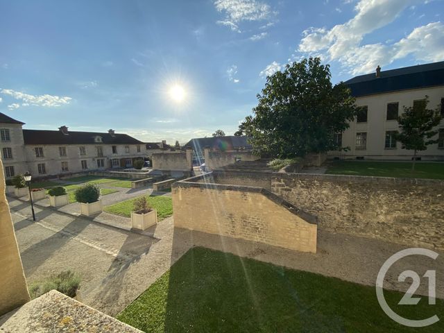 Appartement F2 à louer - 2 pièces - 56,78 m2 - Senlis - 60 - PICARDIE