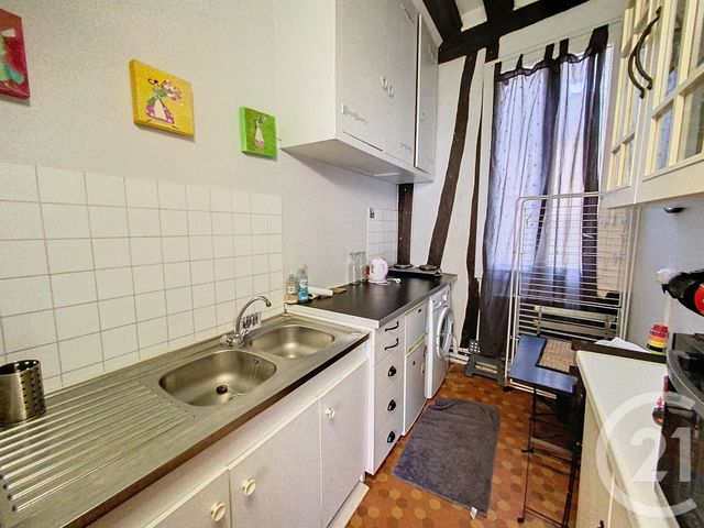 Appartement Studio &agrave; louer - 1 pi&egrave;ce - 26,89 m2 - Senlis - 60 - PICARDIE