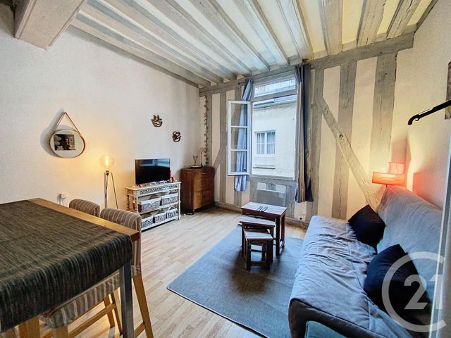 Appartement Studio &agrave; louer - 1 pi&egrave;ce - 26,89 m2 - Senlis - 60 - PICARDIE