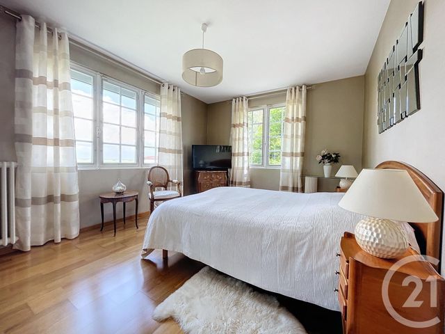 Maison à vendre - 5 pièces - 264,72 m2 - Tricot - 60 - PICARDIE