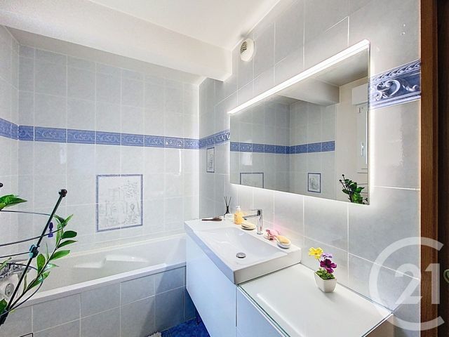 Appartement à vendre - 4 pièces - 148 m2 - Senlis - 60 - PICARDIE