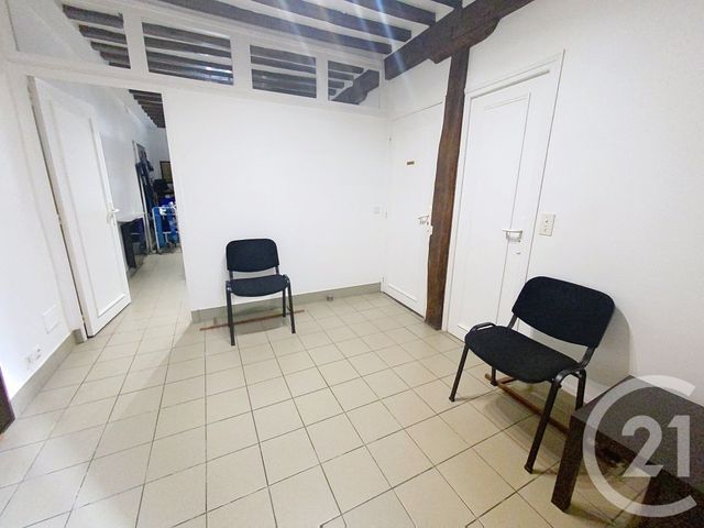 Appartement Local à vendre - 2 pièces - 43 m2 - Senlis - 60 - PICARDIE