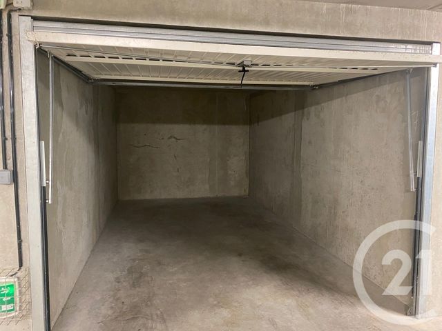 Parking &agrave; louer - 15 m2 - Senlis - 60 - PICARDIE