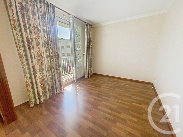 Appartement F3 bis à louer - 4 pièces - 72,27 m2 - Senlis - 60 - PICARDIE