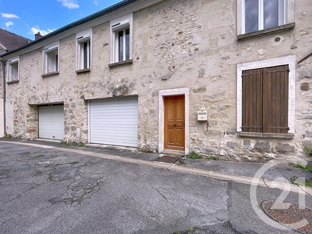 Prix immobilier LA CHAPELLE EN SERVAL - Photo d’une maison vendue