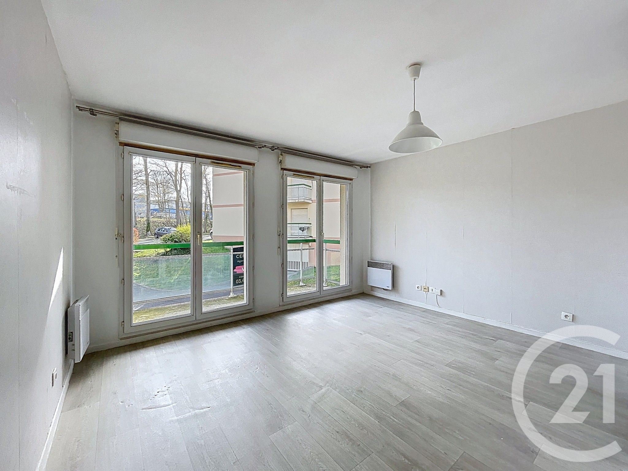Appartement F1 à vendre - 1 pièce - 24 m2 - Senlis - 60 - PICARDIE — 4