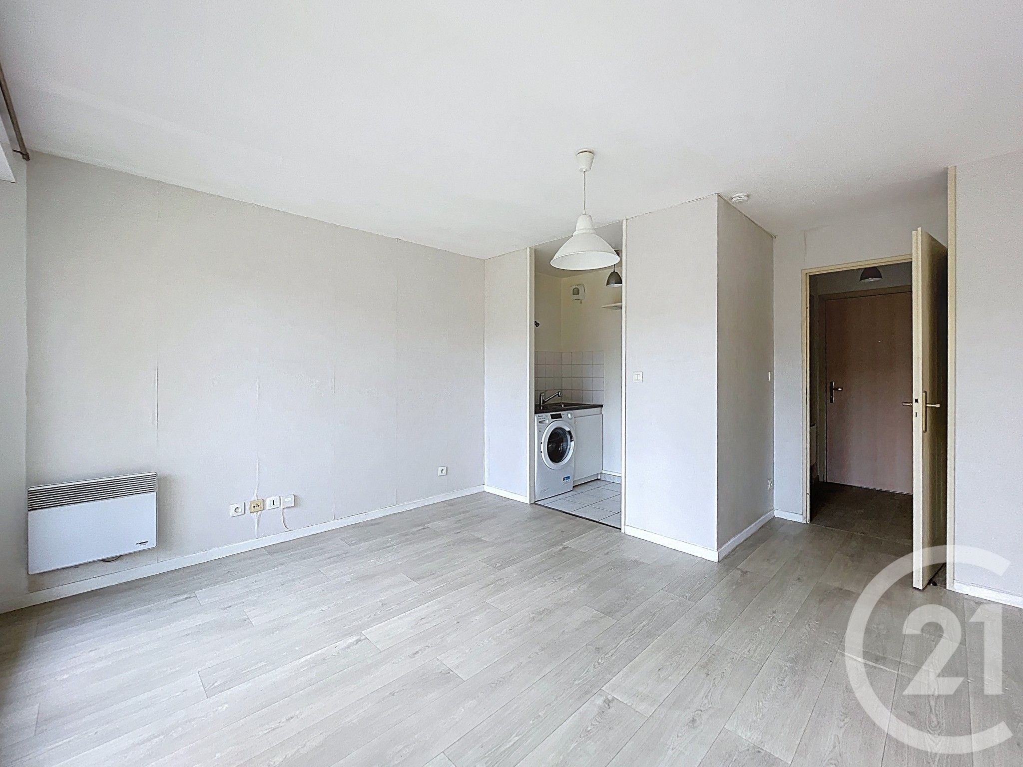 Appartement F1 à vendre - 1 pièce - 24 m2 - Senlis - 60 - PICARDIE — 3