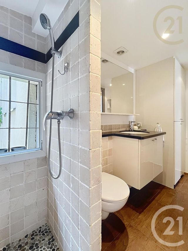 Appartement F2 à vendre - 2 pièces - 47 m2 - Paris - 75018 - ILE-DE-FRANCE