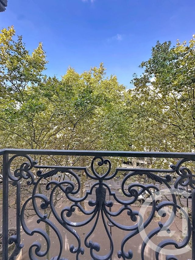 Appartement F3 à vendre - 4 pièces - 80 m2 - Paris - 75018 - ILE-DE-FRANCE