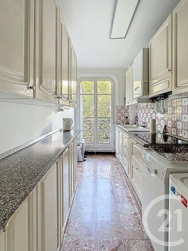 Appartement F3 à vendre - 4 pièces - 80 m2 - Paris - 75018 - ILE-DE-FRANCE