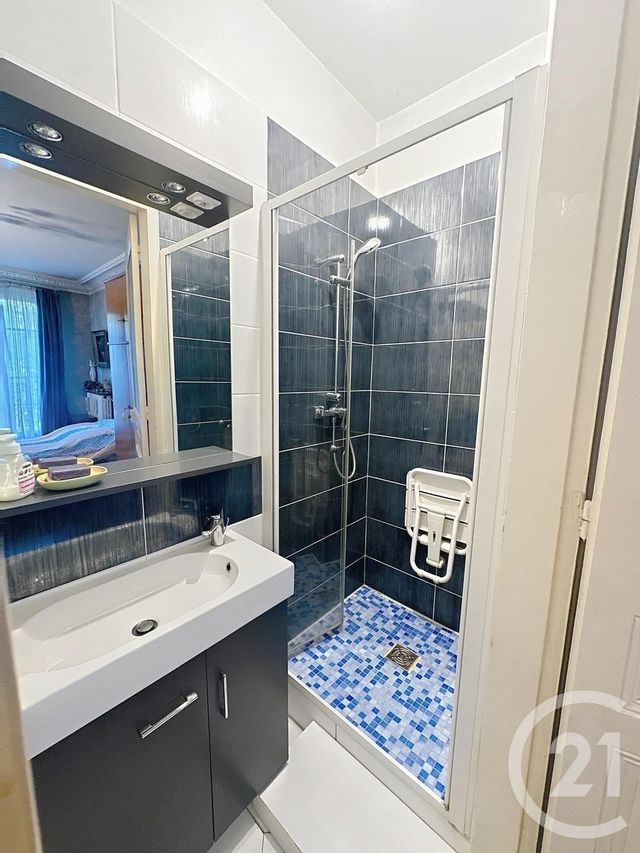 Appartement F3 à vendre - 4 pièces - 80 m2 - Paris - 75018 - ILE-DE-FRANCE