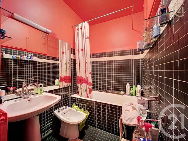 Appartement F3 &agrave; vendre - 3 pi&egrave;ces - 54 m2 - Paris - 75018 - ILE-DE-FRANCE
