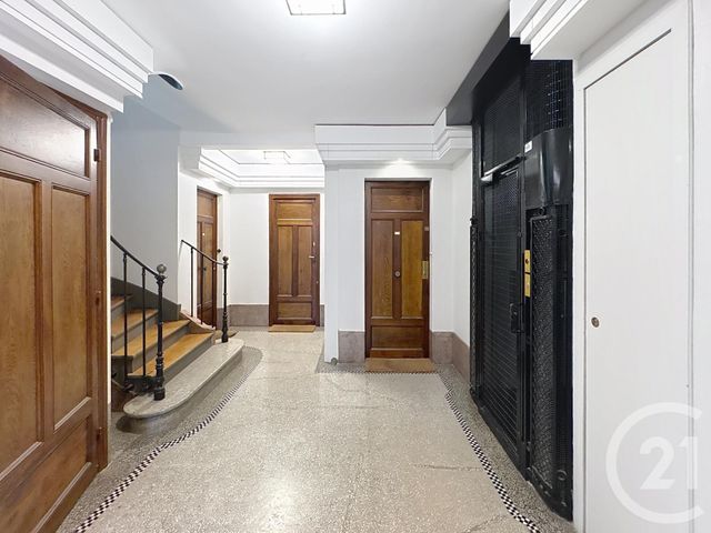 Appartement F2 &agrave; vendre - 2 pi&egrave;ces - 35 m2 - Paris - 75018 - ILE-DE-FRANCE