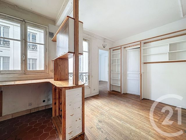 Appartement F5 à vendre - 5 pièces - 91 m2 - Paris - 75018 - ILE-DE-FRANCE