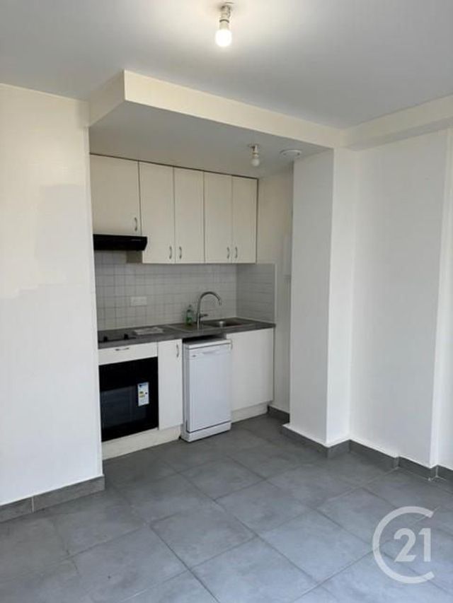 Appartement F4 à vendre - 4 pièces - 74 m2 - Aubervilliers - 93 - ILE-DE-FRANCE