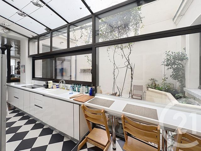 Appartement Loft &agrave; vendre - 6 pi&egrave;ces - 155 m2 - Paris - 75018 - ILE-DE-FRANCE
