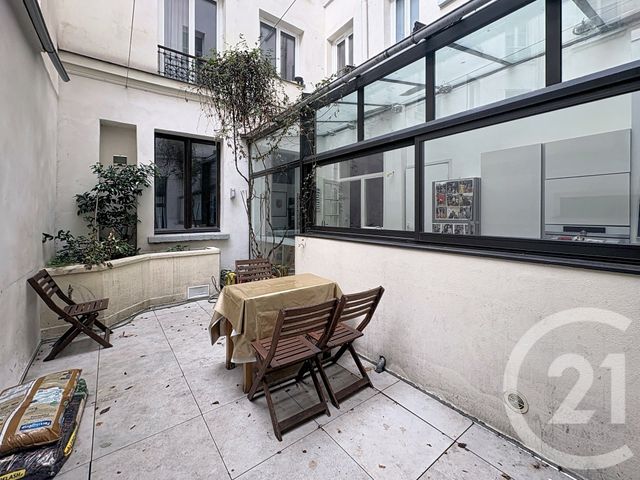 Appartement Loft &agrave; vendre - 6 pi&egrave;ces - 155 m2 - Paris - 75018 - ILE-DE-FRANCE