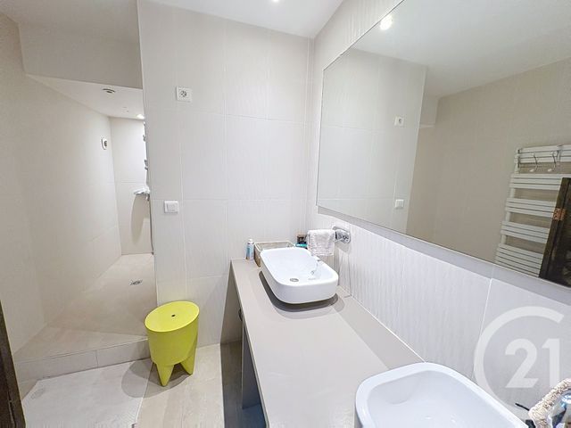 Appartement Loft &agrave; vendre - 6 pi&egrave;ces - 155 m2 - Paris - 75018 - ILE-DE-FRANCE