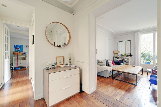 Appartement F4 &agrave; vendre - 4 pi&egrave;ces - 102 m2 - Paris - 75018 - ILE-DE-FRANCE