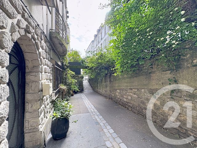 Appartement F2 &agrave; vendre - 2 pi&egrave;ces - 44 m2 - Paris - 75018 - ILE-DE-FRANCE