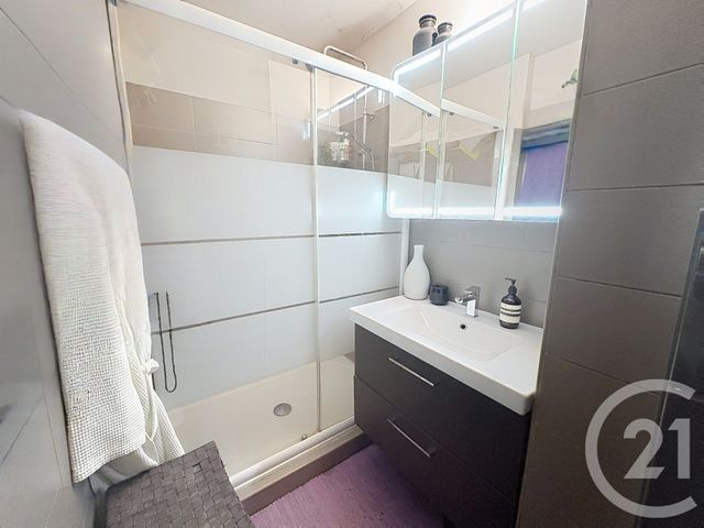 Appartement F2 &agrave; vendre - 2 pi&egrave;ces - 44 m2 - Paris - 75018 - ILE-DE-FRANCE
