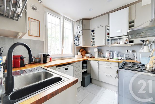 Appartement F4 &agrave; vendre - 4 pi&egrave;ces - 102 m2 - Paris - 75018 - ILE-DE-FRANCE