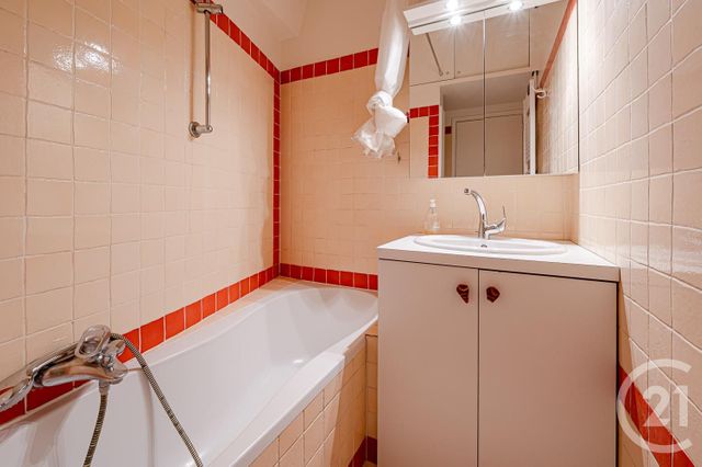 Appartement F3 &agrave; vendre - 3 pi&egrave;ces - 58 m2 - Paris - 75018 - ILE-DE-FRANCE