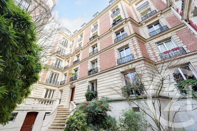 Appartement F4 &agrave; vendre - 4 pi&egrave;ces - 102 m2 - Paris - 75018 - ILE-DE-FRANCE