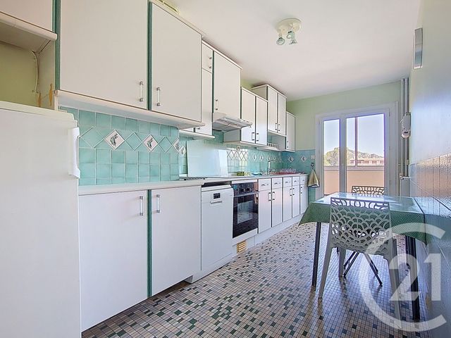 Appartement T4 à vendre - 4 pièces - 83,35 m2 - Marseille - 13009 - PROVENCE-ALPES-COTE-D-AZUR