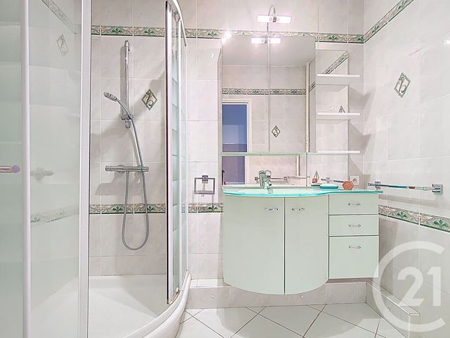 Appartement T4 à vendre - 4 pièces - 83,35 m2 - Marseille - 13009 - PROVENCE-ALPES-COTE-D-AZUR