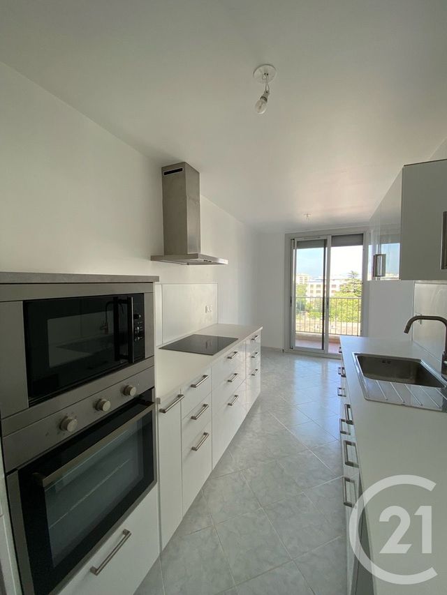 Appartement T3 à vendre - 3 pièces - 76,50 m2 - Marseille - 13009 - PROVENCE-ALPES-COTE-D-AZUR