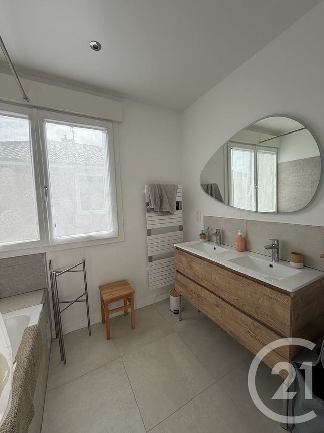 Maison &agrave; louer - 5 pi&egrave;ces - 156 m2 - Marseille - 13009 - PROVENCE-ALPES-COTE-D-AZUR