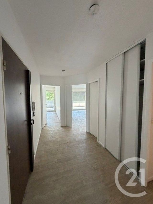 Appartement T4 &agrave; louer - 4 pi&egrave;ces - 97,61 m2 - Marseille - 13009 - PROVENCE-ALPES-COTE-D-AZUR