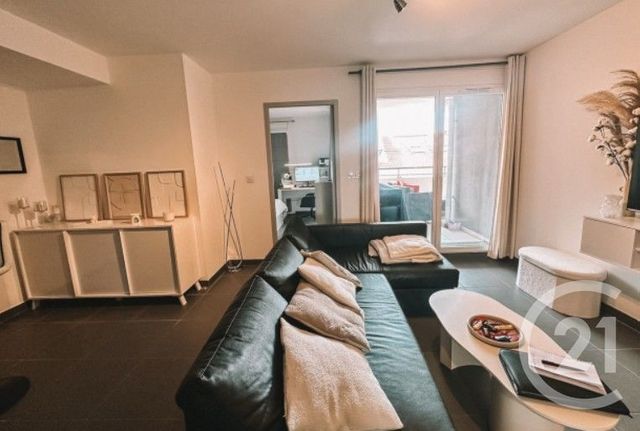 Appartement F2 &agrave; louer - 2 pi&egrave;ces - 45,50 m2 - Marseille - 13009 - PROVENCE-ALPES-COTE-D-AZUR