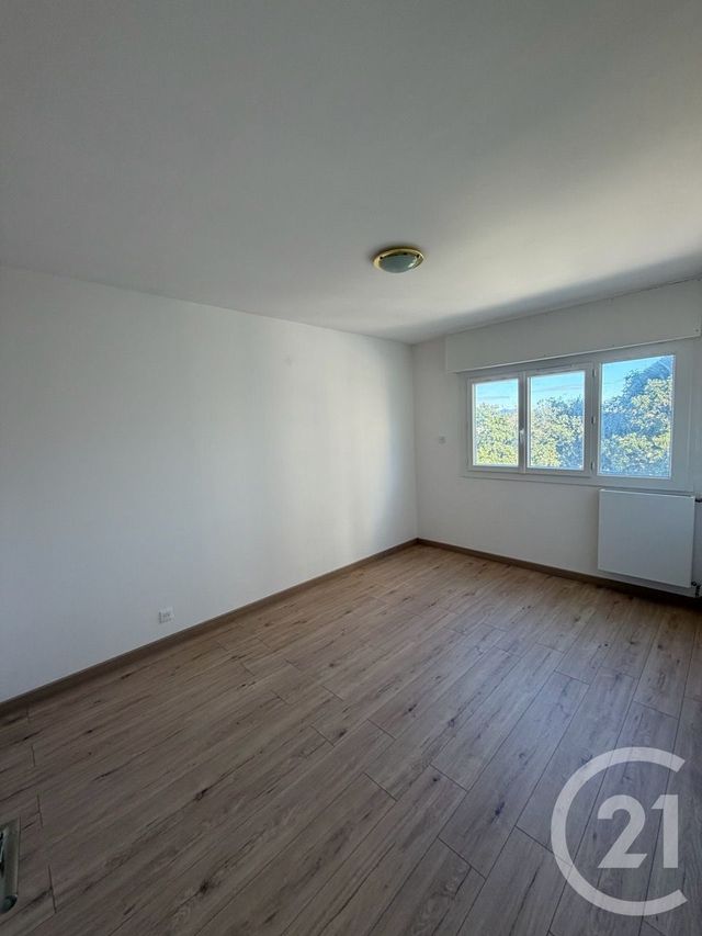 Appartement T4 &agrave; louer - 4 pi&egrave;ces - 90,87 m2 - Marseille - 13009 - PROVENCE-ALPES-COTE-D-AZUR