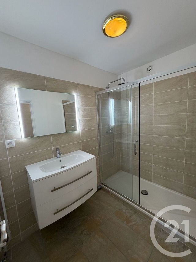 Appartement T4 &agrave; louer - 4 pi&egrave;ces - 90,87 m2 - Marseille - 13009 - PROVENCE-ALPES-COTE-D-AZUR