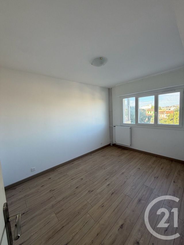 Appartement T4 &agrave; louer - 4 pi&egrave;ces - 90,87 m2 - Marseille - 13009 - PROVENCE-ALPES-COTE-D-AZUR
