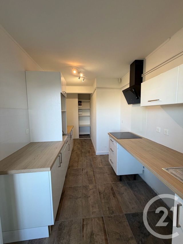 Appartement T4 &agrave; louer - 4 pi&egrave;ces - 90,87 m2 - Marseille - 13009 - PROVENCE-ALPES-COTE-D-AZUR