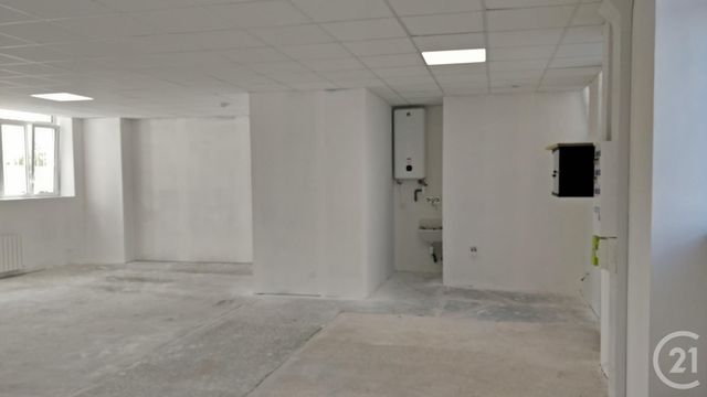 Appartement Local à vendre - 1 pièce - 92 m2 - Vannes - 56 - BRETAGNE