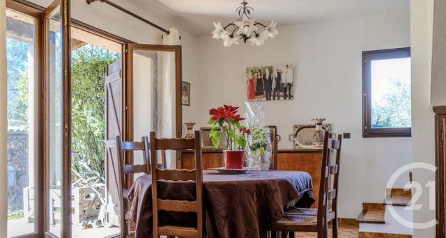 Maison à vendre - 7 pièces - 135 m2 - Le Val - 83 - PROVENCE-ALPES-COTE-D-AZUR