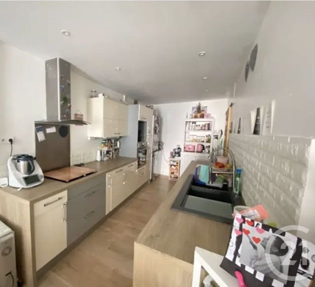 Appartement F3 à vendre - 3 pièces - 68,82 m2 - Gareoult - 83 - PROVENCE-ALPES-COTE-D-AZUR