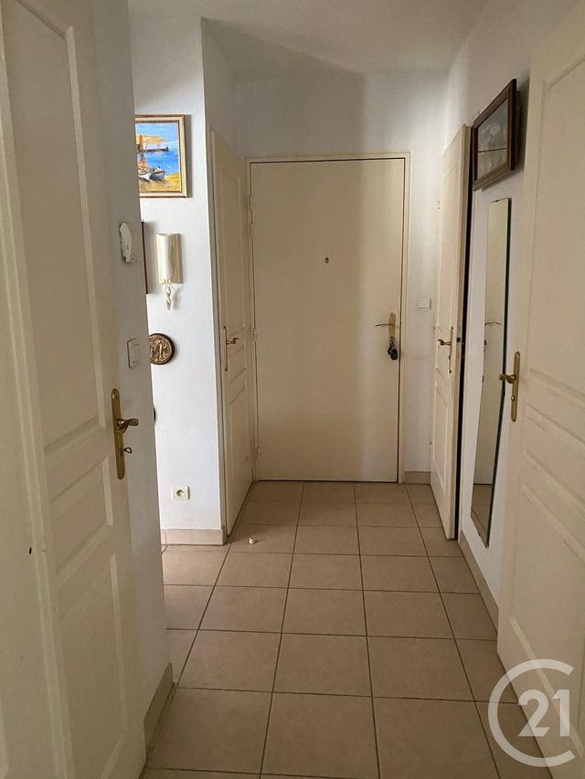 Appartement F2 à vendre - 2 pièces - 44,60 m2 - Brignoles - 83 - PROVENCE-ALPES-COTE-D-AZUR