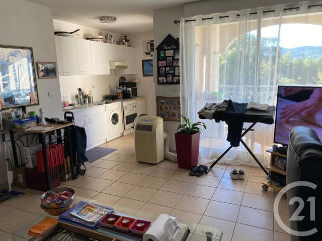 Appartement F2 à vendre - 2 pièces - 44,60 m2 - Brignoles - 83 - PROVENCE-ALPES-COTE-D-AZUR