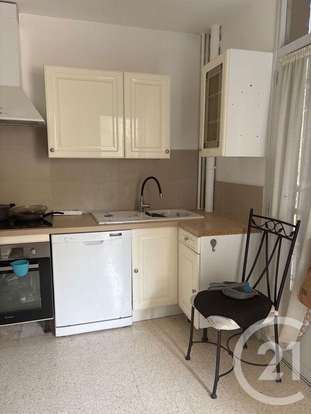 Appartement F2 à vendre - 2 pièces - 48,71 m2 - Brignoles - 83 - PROVENCE-ALPES-COTE-D-AZUR