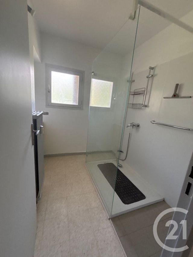 Appartement F2 à vendre - 2 pièces - 48,71 m2 - Brignoles - 83 - PROVENCE-ALPES-COTE-D-AZUR