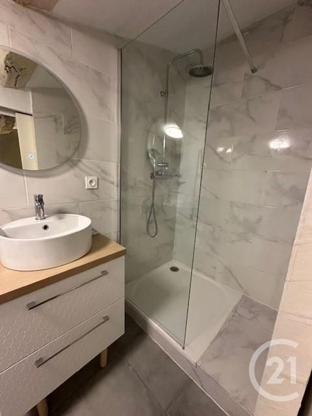 Appartement à vendre - 2 pièces - 36,86 m2 - Brignoles - 83 - PROVENCE-ALPES-COTE-D-AZUR