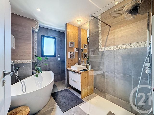 Maison à vendre - 5 pièces - 107 m2 - Brignoles - 83 - PROVENCE-ALPES-COTE-D-AZUR