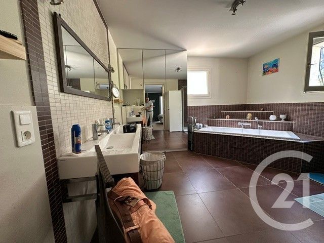 Maison &agrave; vendre - 7 pi&egrave;ces - 245 m2 - Brignoles - 83 - PROVENCE-ALPES-COTE-D-AZUR